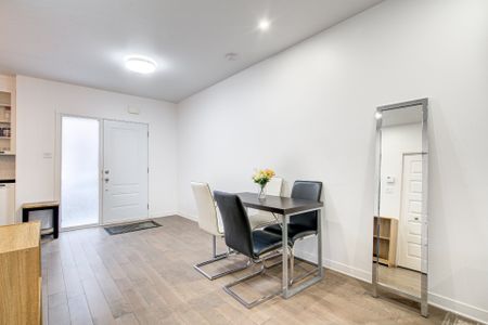 Condo for rent, Montréal (Le Sud-Ouest) - Photo 2