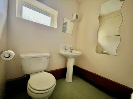 Brookfield Road, Leeds - Photo 2