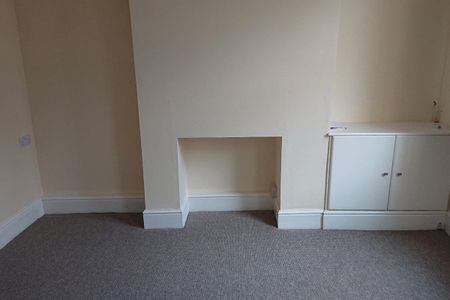 Alexandra Road - Photo 2