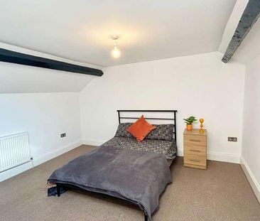 High Street, Banbury, OX16 - Photo 1