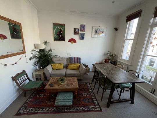 2 Bed Flat, Fairholme Road, W14 - Photo 1