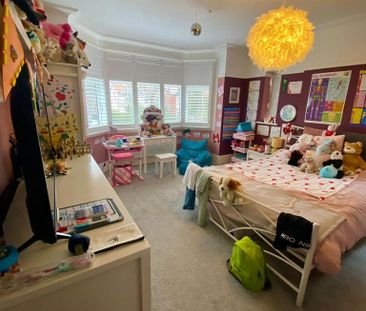 4 bedroom semi-detached house to rent - Photo 3