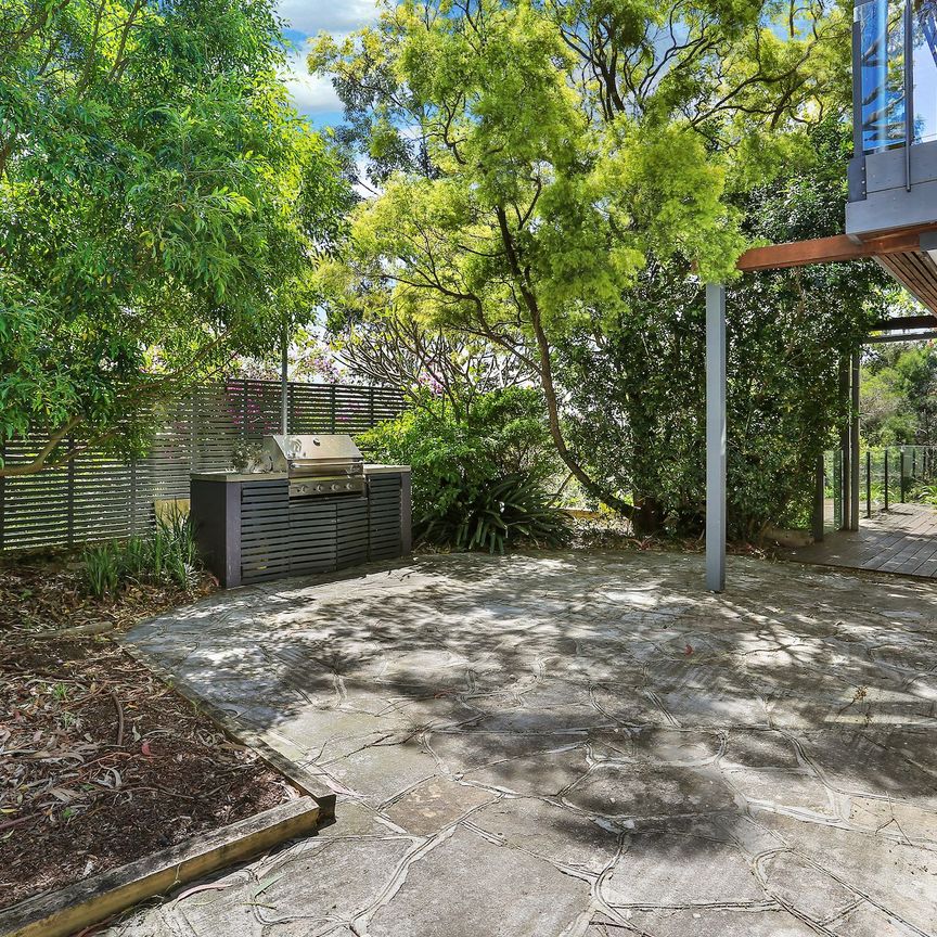 11 The Redoubt, Castlecrag. - Photo 1