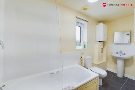 2 bedroom semi-detached house to rent - Photo 2