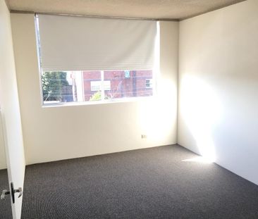 Spacious 2 Bedroom Apartment - Photo 1