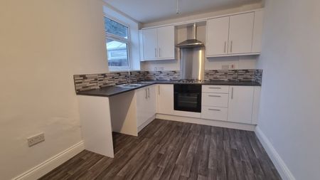 3 bedroom terraced house to rent - Photo 4