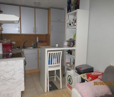 Makartstraße 8,3: Single/Paar: Schöne DG-Wohnung, 2 Zimmer, 42.06m2... - Photo 2