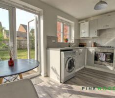 2 BEDROOM House - Semi-Detached - Photo 6