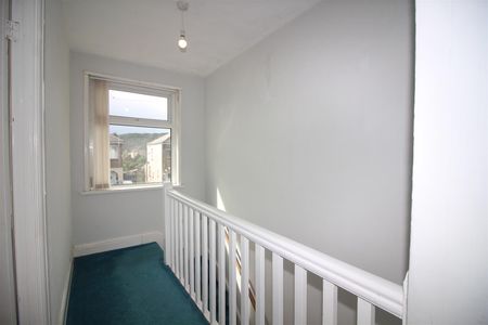 2 Bedroom House - Semi-Detached - Photo 3