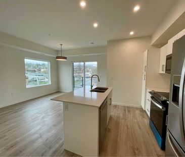 2 bed 2 bath condo - bright - Photo 2