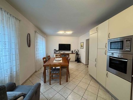 3.5 Zimmer, 110 m², 1. Stock - Photo 2