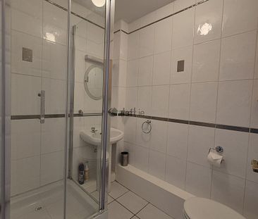 Apartment to rent in Dublin, Lucan, Adamstown - Photo 2