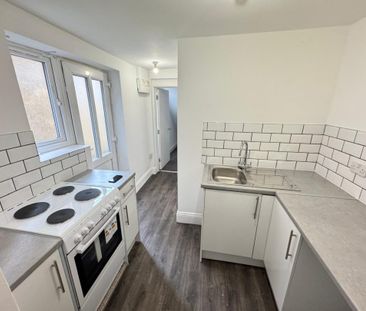 To let : Westbourne grove , Redcar , TS10 - Photo 3