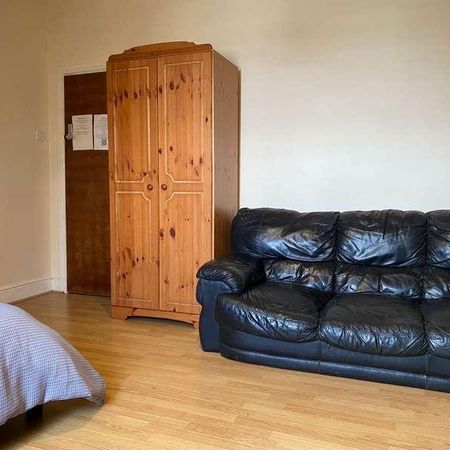 Balby Road, DN4 - Photo 3