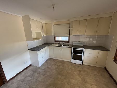 9 Sylvia Avenue, Port Augusta - Photo 5