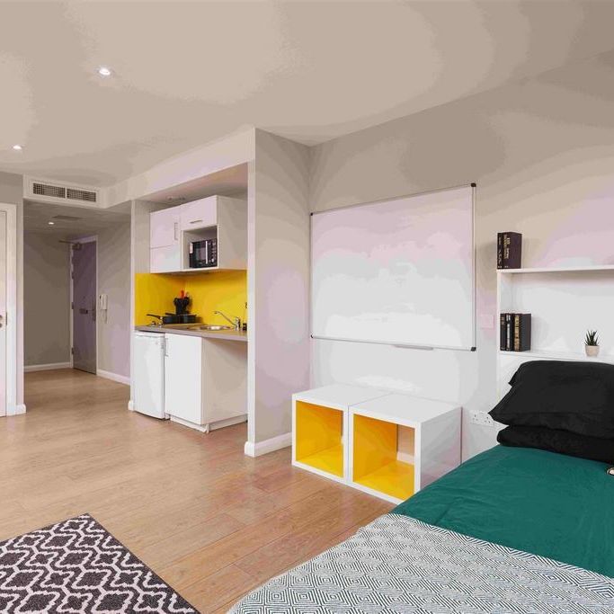 Studio to rent - Photo 1