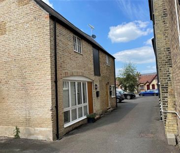 2 bedroom semi-detached house to rent - Photo 2