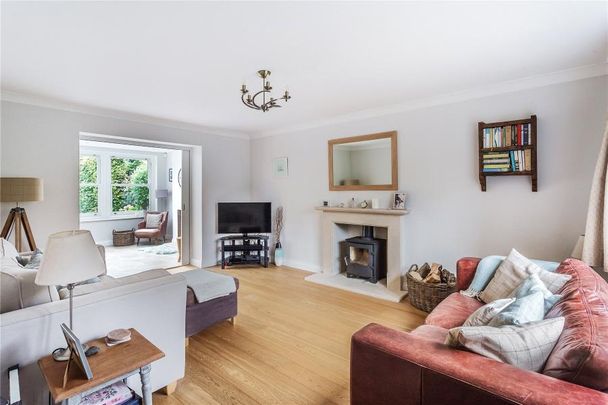 Grange Road, Woking - 4 bedrooms Property for lettings - Seymours - Photo 1