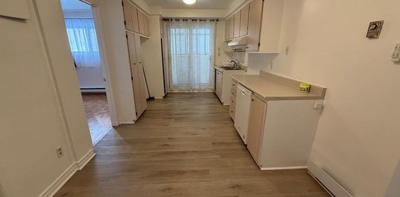 Logement Rénové et Charmant - Photo 2