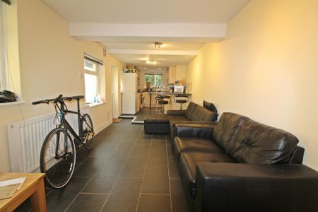 6 bedroom house to rent - Photo 2