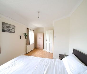 Room in a Shared House, Bisson Road, E15 - Photo 2