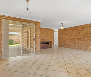 Spacious Three Bedroom Villa - Photo 2