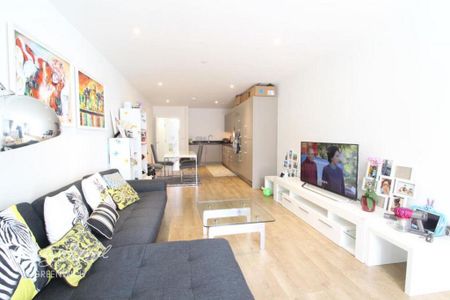 2 bedroom flat to rent - Photo 2