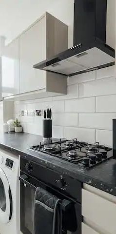 2 Bed Flat, Ilford, IG1 - Photo 1