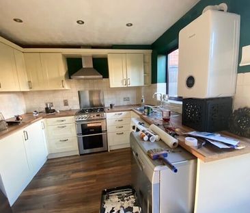 Holst Crescent - Photo 4