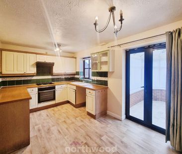 3 bedroom semi-detached house to rent - Photo 2