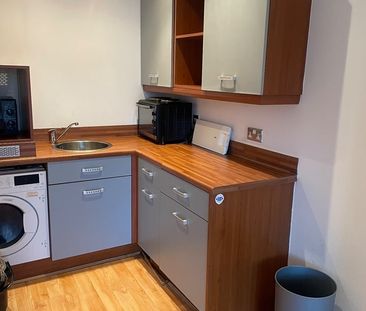 Studio Flat, Ryland Street, B16 - Photo 6