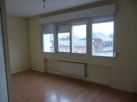 À louer, Amiens Henriville : T2 avec place de parking - Photo 3