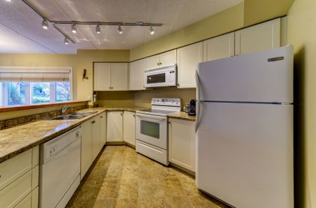 For Lease - 22 Rambling Way Unit# 56, Collingwood, Ontario - Photo 2