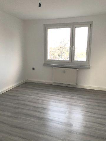 *SCHÖN-RENOVIERTE 2-RAUMWOHNUNG * - Foto 4