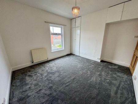 2 bedroom terraced house to rent - Photo 3