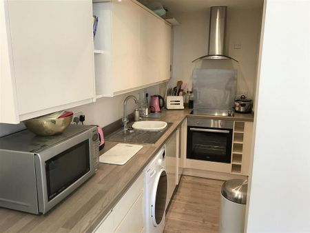 1 bedroom flat to rent - Photo 4