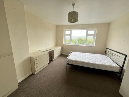 4 bedroom terraced house to rent - Photo 3