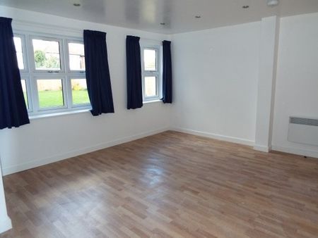 Markfield Court, Leicester, LE4 - Photo 3