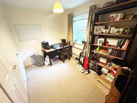 Poplar Close, Bracknell, Berkshire, RG12 - Photo 5