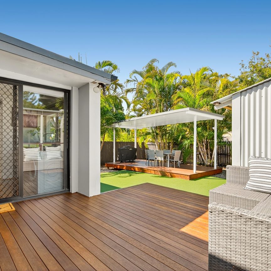 8 Hoben Street, Mitchelton QLD 4053 - House For Rent - $825 | Domain - Photo 1