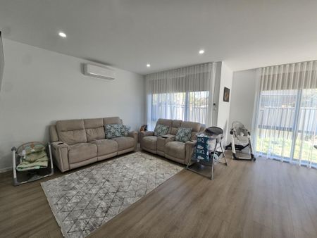 3/7 Tyrell Court, Meadow Heights - Photo 3