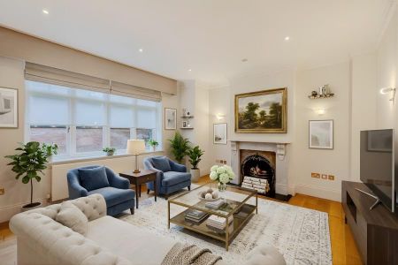 7 bedroom detached house to rent - Photo 2