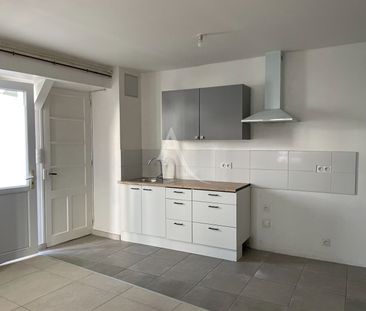 Location Maison 4 pièces 80m² FONTENAY LE COMTE 85200 - Photo 4