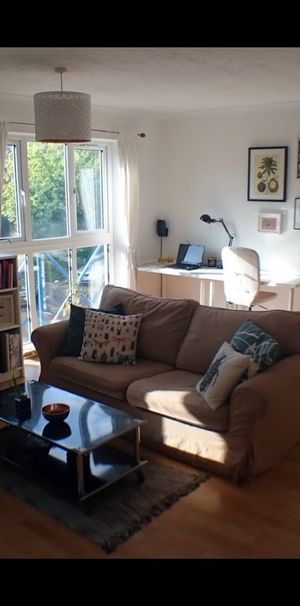 1 Bed Flat, Water Lane, SE14 - Photo 1