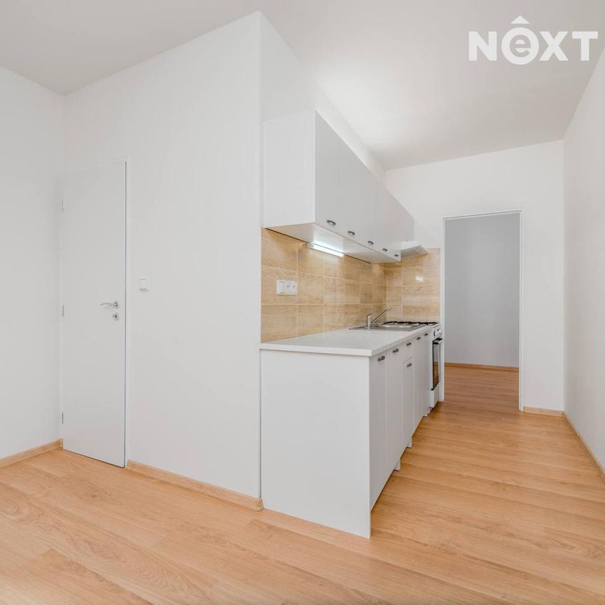 Pronájem bytu 2+1 63 m² - Photo 1