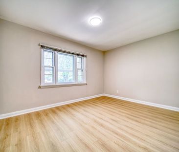 For Lease - 82 Oxford Street Unit# Main, Richmond Hill, Ontario - Photo 4