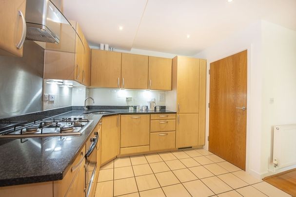 1 bedroom flat to rent - Photo 1