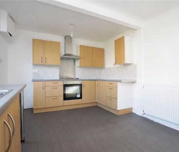 3 bedroom terraced house to rent - Photo 4