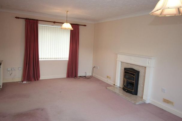 4 bedroom detached house to rent - Photo 1