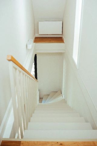 Einzigartige Maisonette mit großer Dachterrasse im Hinterhof von Flingern Nord. - Photo 2